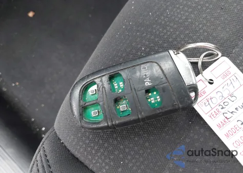 2015 Chrysler 200 Limited z USA, uszkodzony, nr VIN 1C3CCCAB1FN746947